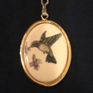 Barlow vintage scrimshaw hummingbird w flower